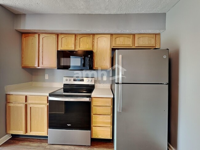 Foto del edificio - 16705 Greensboro Dr