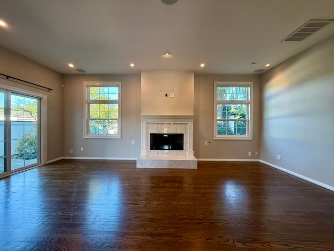 Building Photo - 8000 Westlawn Ave