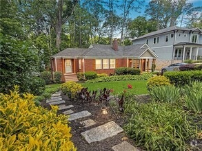 Building Photo - 656 Timm Valley Rd NE