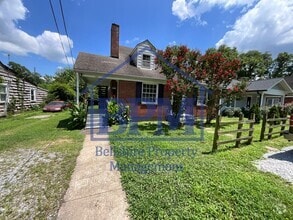 Building Photo - 3214 Wingate Ave