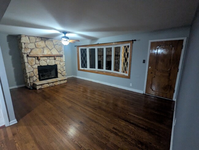 Foto del edificio - 8049 W Eastwood Ave