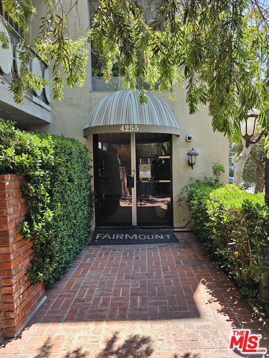 Building Photo - 4255 5th St