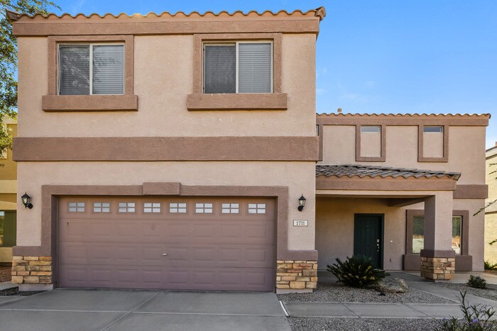 Primary Photo - 1711 E Megan Dr