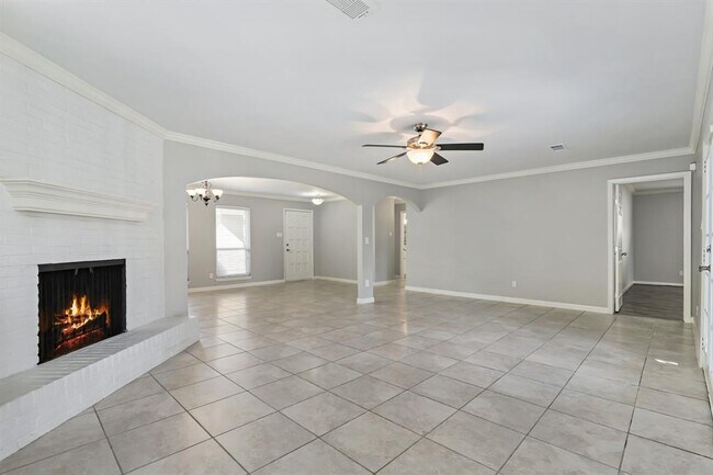 Building Photo - 6107 Dumfries Dr