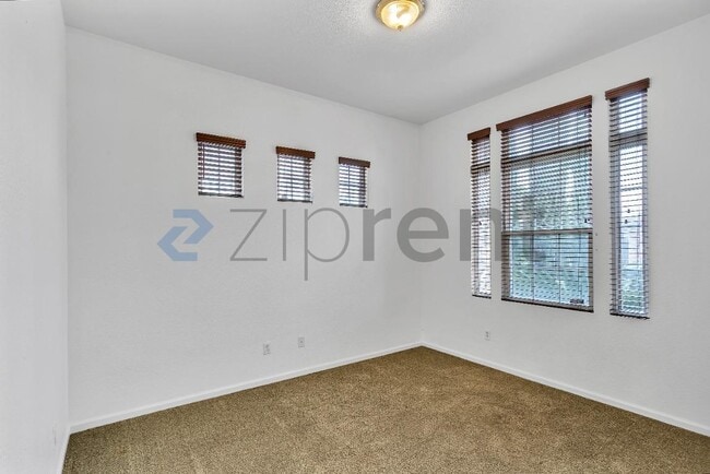 Foto del edificio - 3906 Glacier Ct