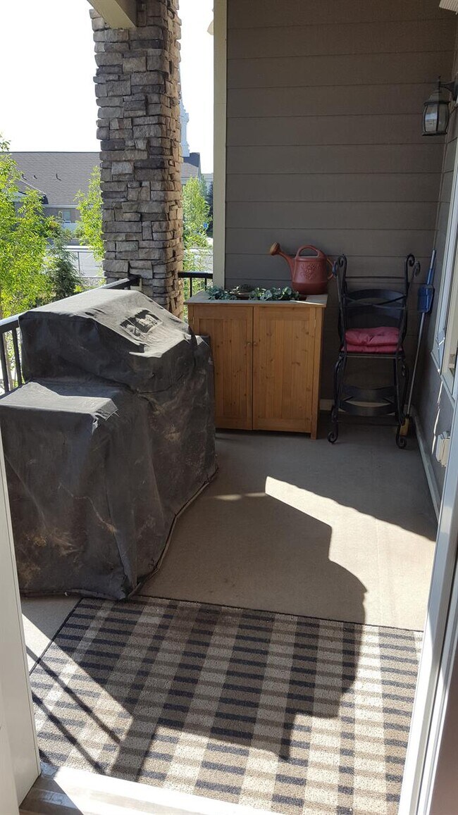 Building Photo - 2 Bed 2 Bath Unit in Calgary, AB