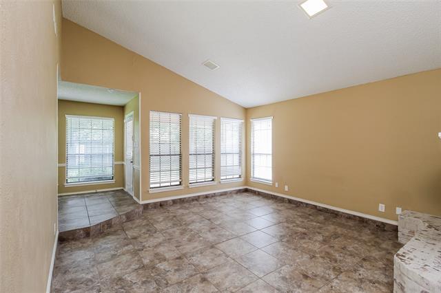 Building Photo - 4812 Applewood Rd