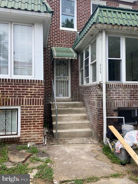 Building Photo - 3223 Avon Ave