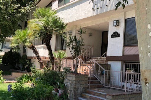 Chateau Laurel - 4248 Laurel Canyon Blvd