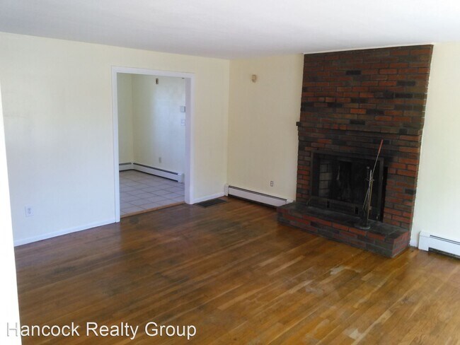 Building Photo - 3 br, 1.5 bath House - 84 Ferris Avenue