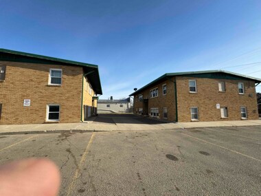 Primary Photo - 100 19th Ave SW