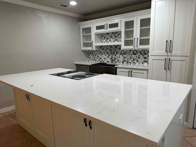 Foto del edificio - 10125 Peppertree Ln