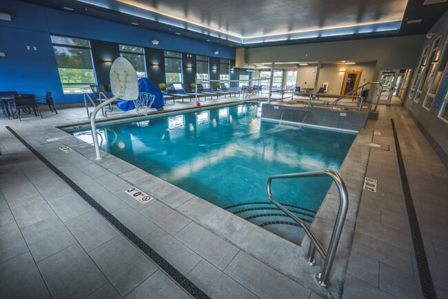 Building Photo - U32 1 Bedroom 1 Bath All Utilities include...