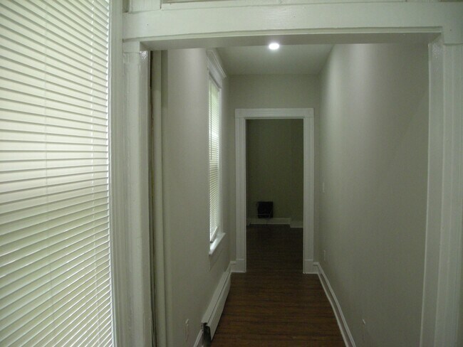 Building Photo - 898 Avenue C