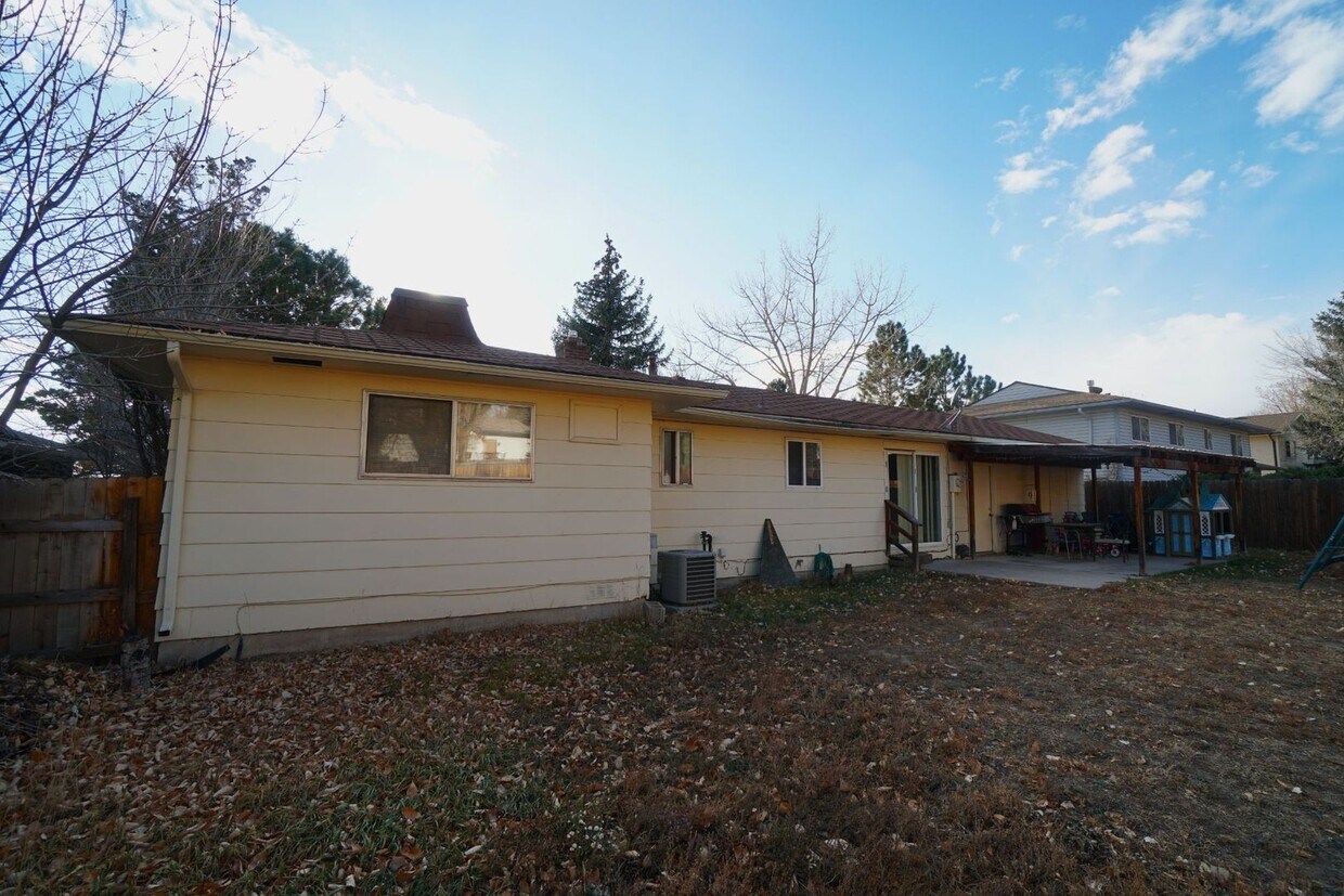 Building Photo - 4907 Sonata Dr