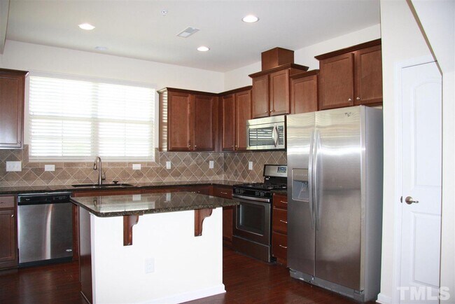 Foto del edificio - 9310 Lennox Laurel Cir