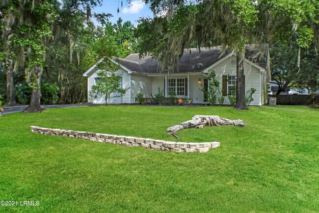 Building Photo - 15 Grandiflora Ln