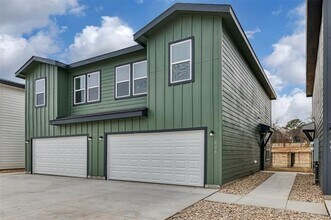 Building Photo - 3501 E Renfro St