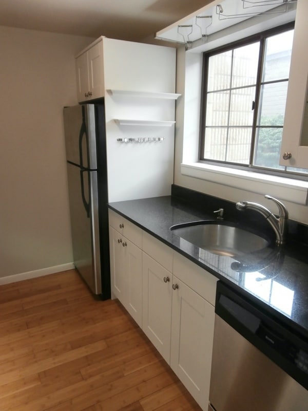 Building Photo - 42 N Main St