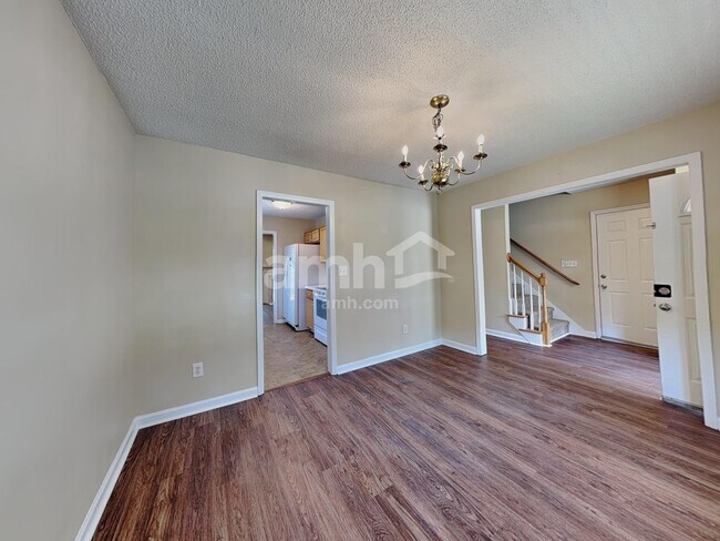 Building Photo - 5409 Tanglewood Pine Ln