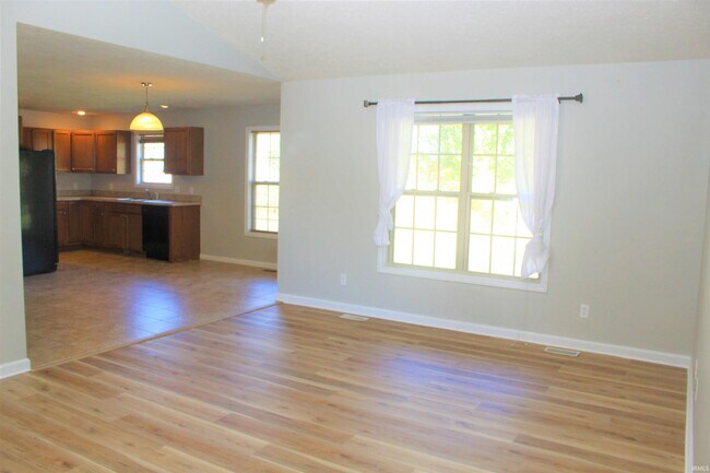 Building Photo - 7872 Sandalwood Dr