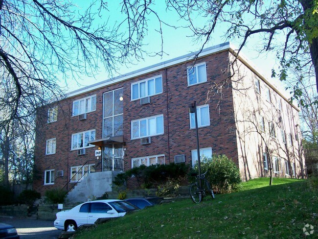 Building Photo - 748 Tatum 12-plex
