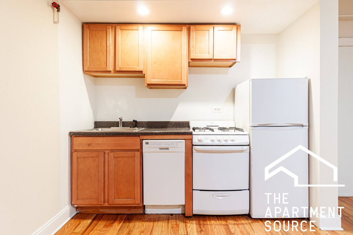 Photo - 540 West Wellington Ave. Unit 012