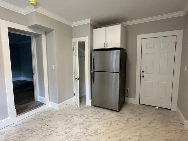 Building Photo - 74 Longwood Ave