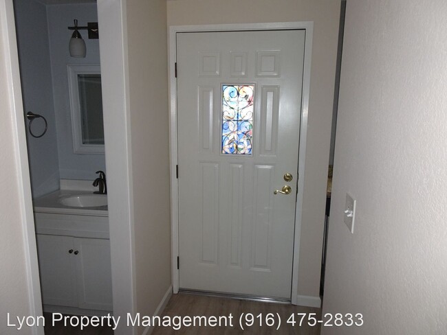 Building Photo - 2 br, 1.5 bath House - 4321 Palm Avenue