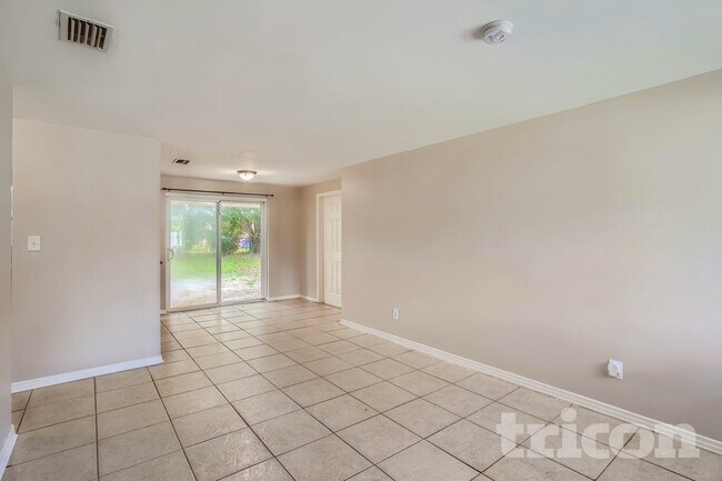 Foto del edificio - 5024 S 85th St