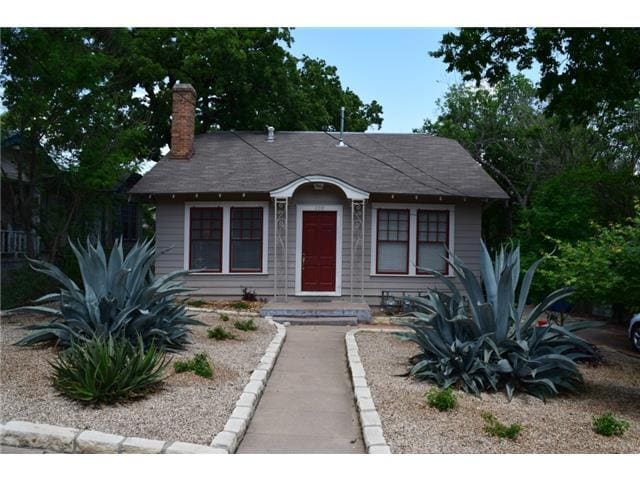 Front door - 202 E 33rd St