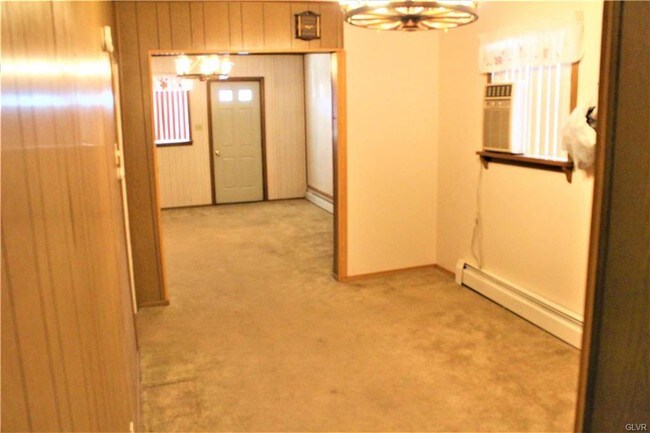 Building Photo - 330 N 3rd St