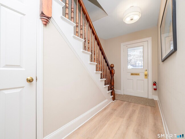 Foto del edificio - 38 Gregory Blvd