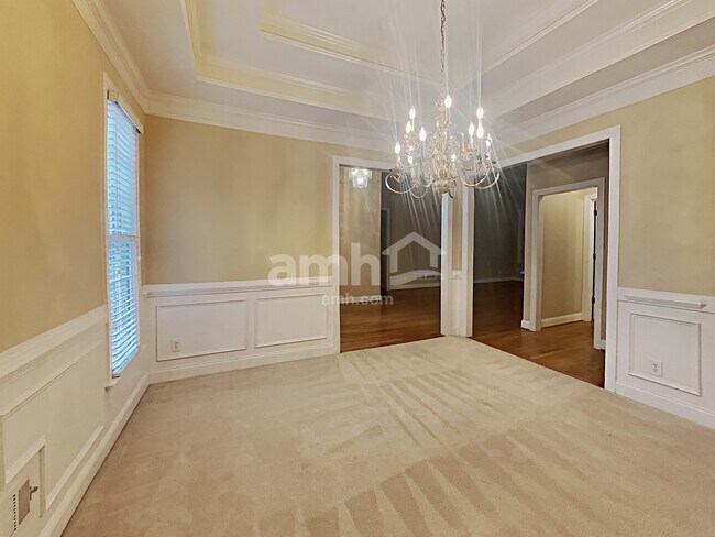 Building Photo - 4850 Duncans Lake Dr NE