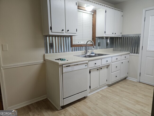 Foto del edificio - 4121 Burgundy Way