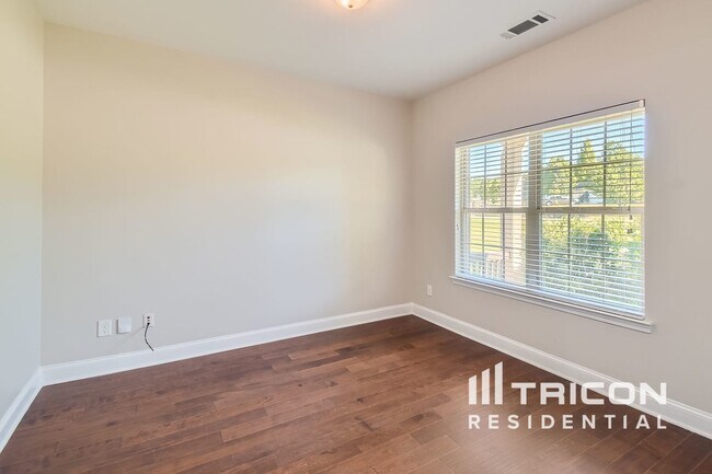 Foto del edificio - 2604 Larson Terrace