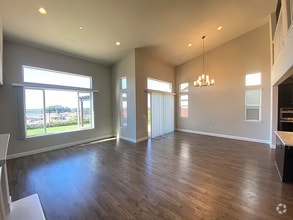 Building Photo - 73 Sonas Dr