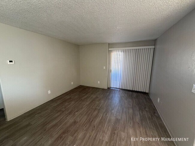 Foto del edificio - 2989 Juniper Hills Blvd