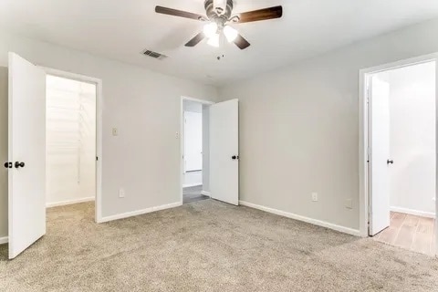 Foto del edificio - 6232 Crickethollow Dr