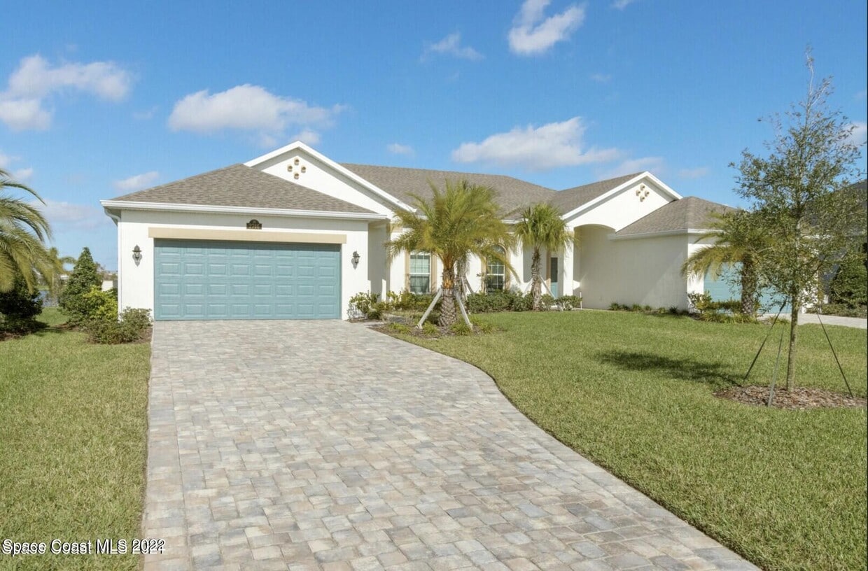 Primary Photo - 2746 Spur Dr