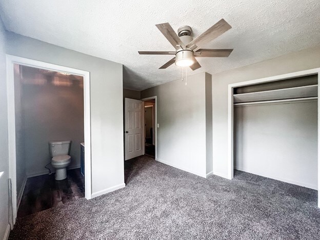 Foto del edificio - 227 Burden Ln