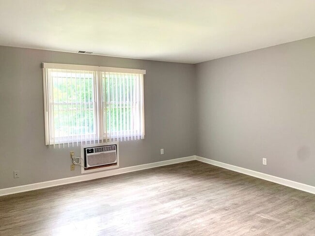 Building Photo - 360 Mayfield Ave