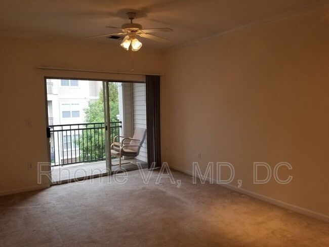 Building Photo - 12933 Centre Park Cir