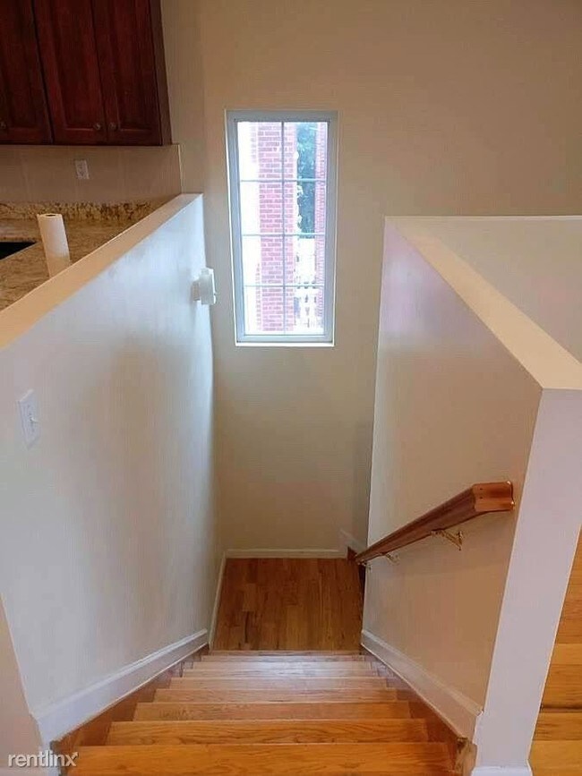 Building Photo - 12711 Gurino Dr