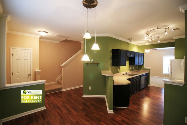 Foto del edificio - 153 Spring Crossing Cir