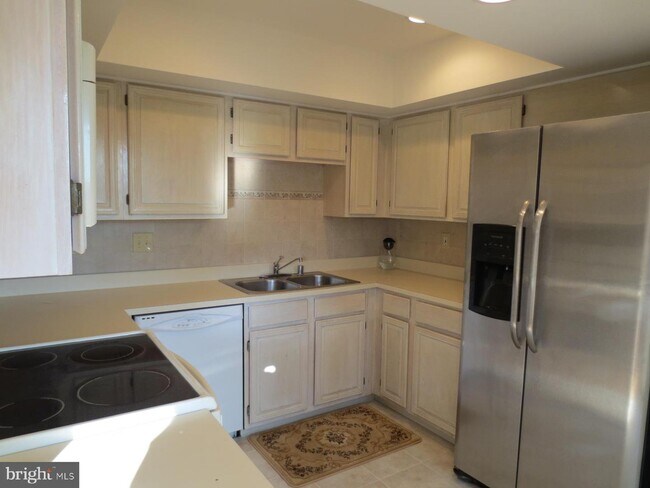 Building Photo - 301 Twisted Stalk Dr