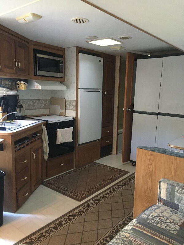 Building Photo - 2020 Lee Dr