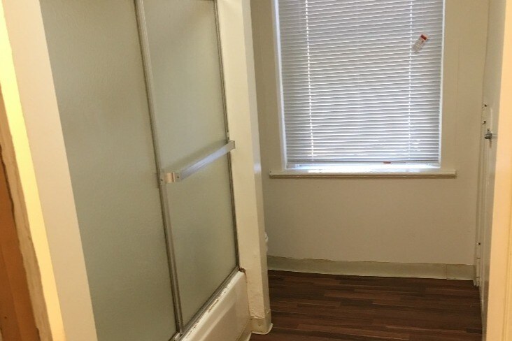 Foto principal - 415 N Craig St