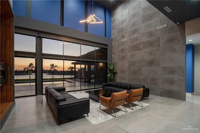 Building Photo - 4533 Estancia Pkwy