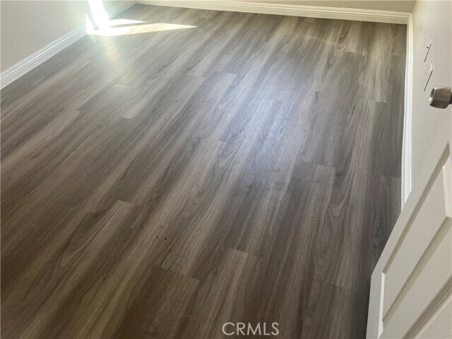 Foto del edificio - 1633 E 45th St